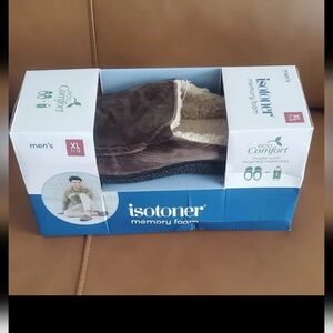 New Men's Size 11-12 XL Isotoner Slippers Brown Memory Foam